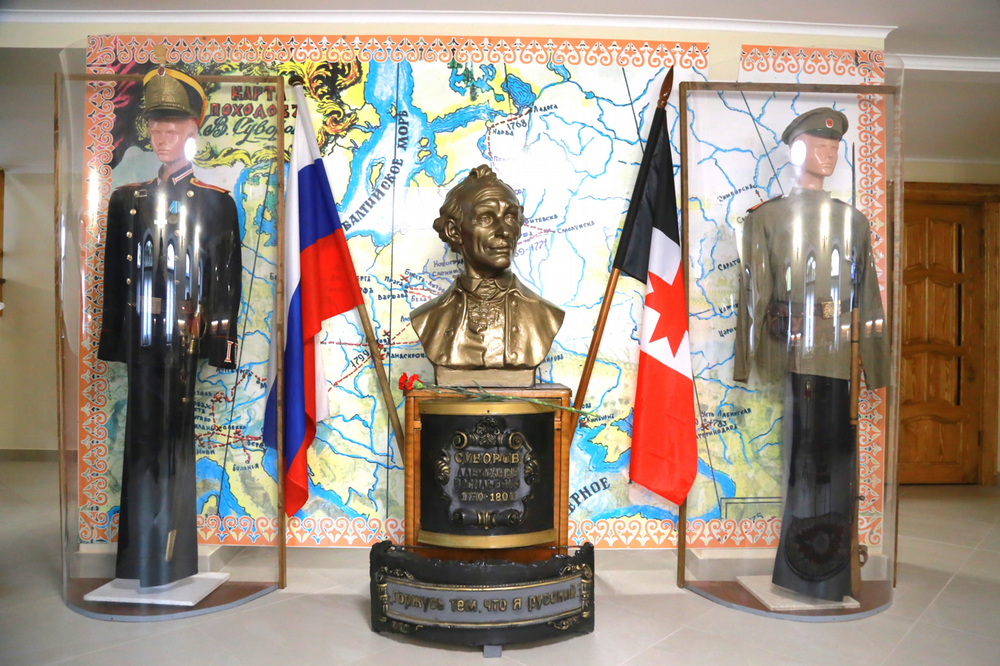 ​В Ижевске открыли обновленный музей Александра Суворова.