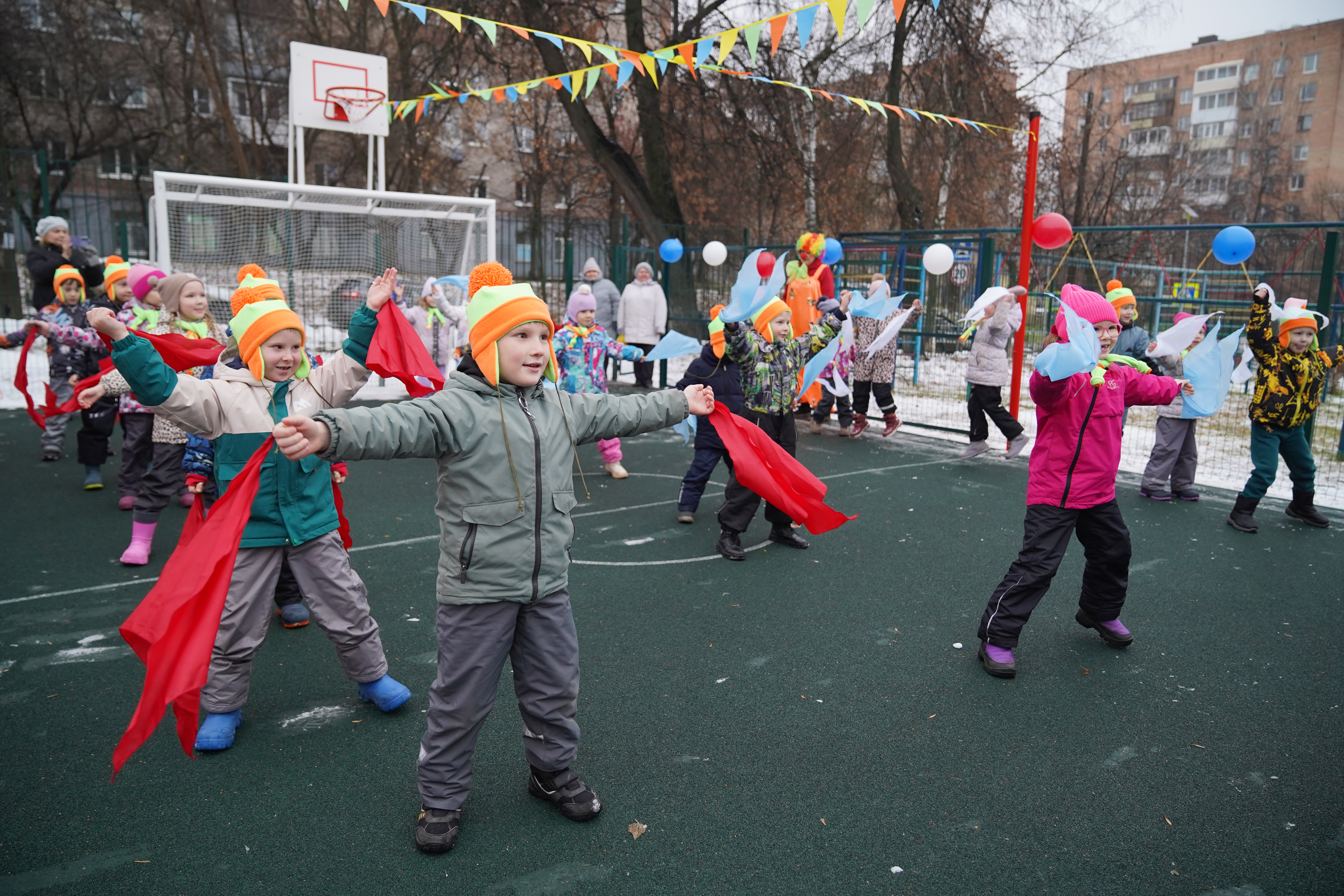 Спортивную площадку «Тазалык» открыли в ижевском детском саду № 141 по инициативному бюджетированию.