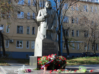Памятник Трокаю (Трофиму) Борисову.