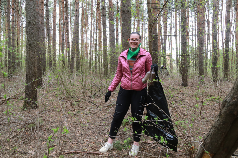 ​Набережную, Ёлки-парк и лесопосадку на Ворошилова расчистили от мусора на общегородском субботнике.