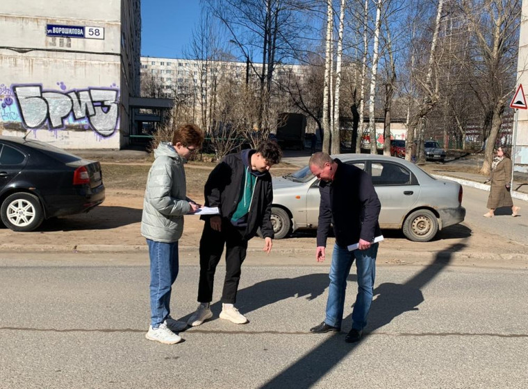 77 участков гарантийных дорог проверят в Ижевске до середины мая.