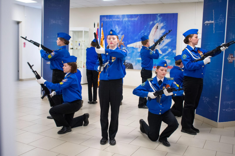 ​Школьники из Белорусси прибыли в Ижевск на мероприятия Дня Победы.