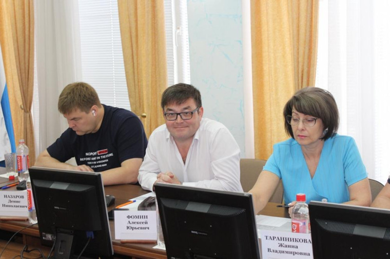 ​В Ижевске завершилась публичная защита проектов участников конкурсного отбора в Молодежный парламент.