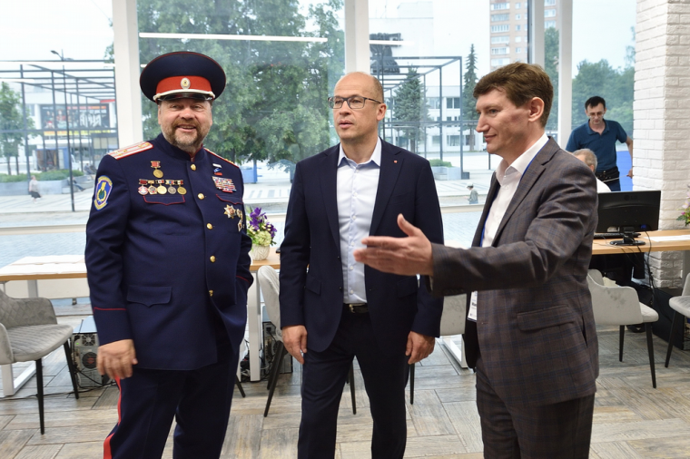 Александр Бречалов открыл филиал фонда «Защитники Отечества» в Ижевске.