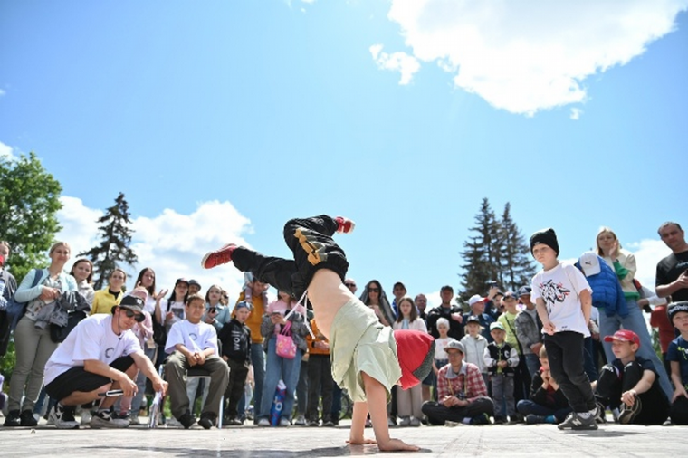 Ижевский фестиваль «Голос улиц» впервые объединил традиционный спорт, киберспорт и молодежные субкультуры.