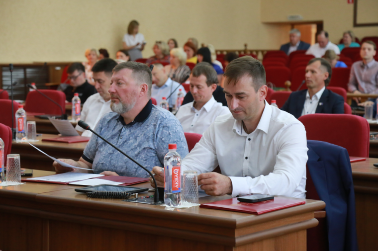 Итоги сессии Городской думы: конкурс кандидатов на должность Главы Ижевска, поправки в бюджет и новый Молодежный парламент.