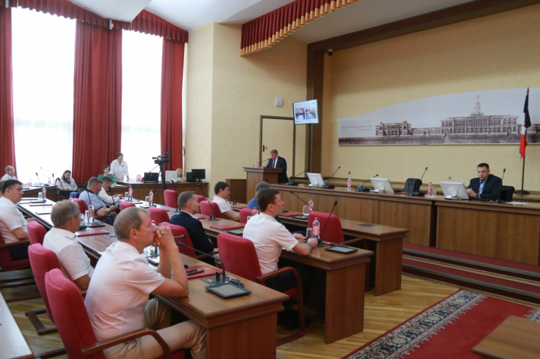 Депутаты Городской думы Ижевска приняли поправки в муниципальный бюджет 2023 года.