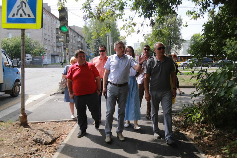 ​«Пешеходный Ижевск»: комиссия проводит приемку отремонтированных тротуаров.