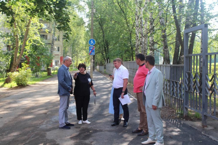 ​37 участков тротуаров уже отремонтировали по программе «Пешеходный Ижевск».