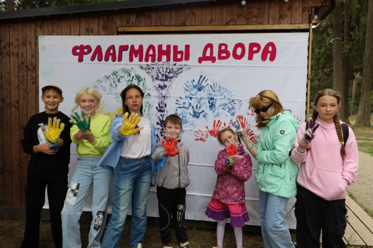 В Ижевске завершается летний проект «Флагманы двора».