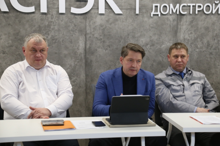 Активистам улицы Берша разъяснили принципы работы теплоснабжающих компаний в Ижевске.
