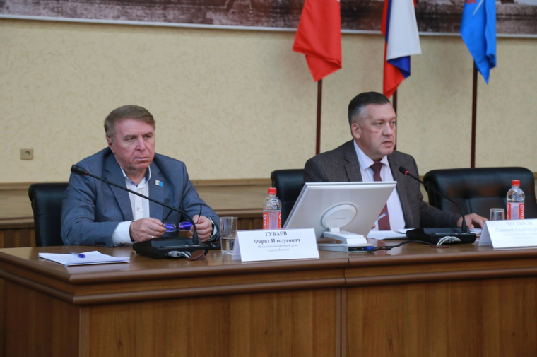 ​Новый порядок использования электросамокатов в Ижевске обсудили на публичных слушаниях.