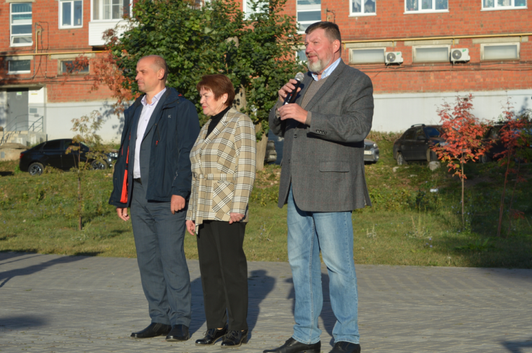 Около 130 литров рябинового варенья сварили на Рябиновом фестивале в Ижевске.