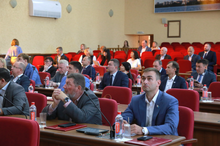 Дороги, благоустройство и образование - депутаты Городской думы Ижевска приняли поправки в муниципальный бюджет 2023 года.
