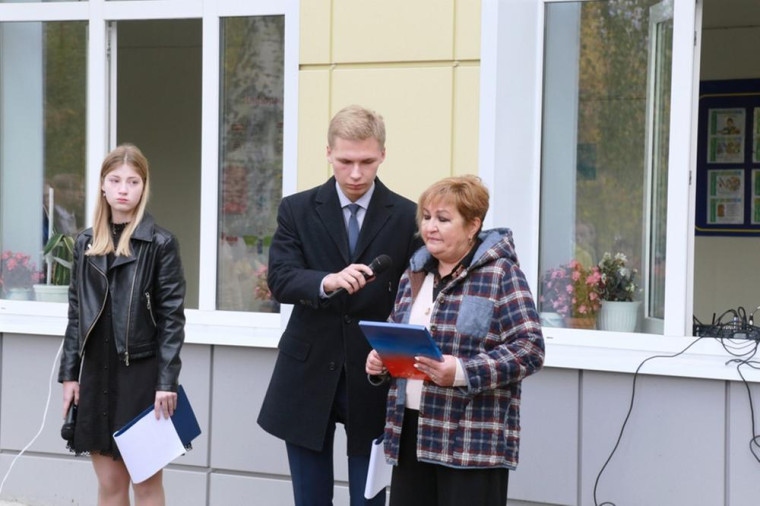 ​Памятную доску бойцу СВО Шамилю Булаеву открыли в школе № 27 Ижевска.