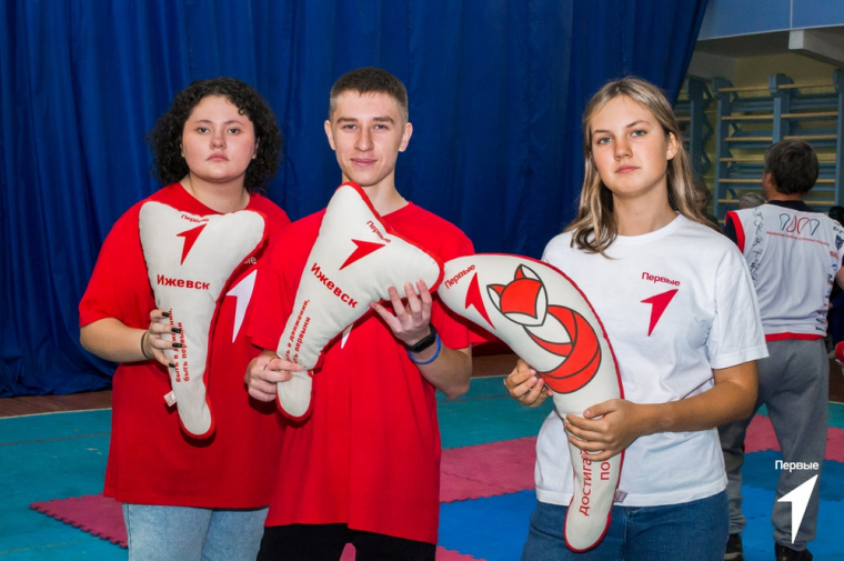 В Ижевске впервые прошел Республиканский турнир по боям на дуэльных подушках.