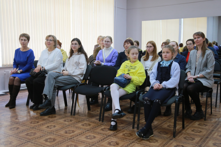 ​Новые творческие мастерские открылись в Ижевске для молодежи.