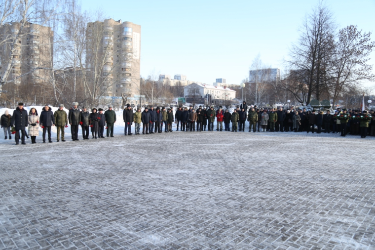 ​15 февраля в Ижевске чествовали воинов-интернационалистов и участников спецоперации.