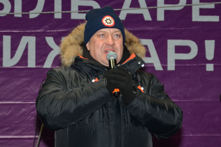 ​Отцы Ижевска исполнили Гимн России на Центральной площади.