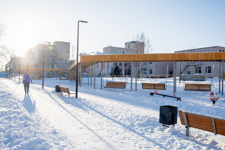 ​В Ижевске завершилось благоустройство Школьного сквера по нацпроекту «Жилье и городская среда».